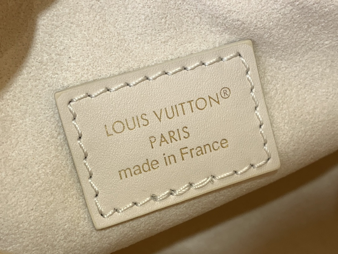 LV Nano Speedy M25591 10x7.5x16cm