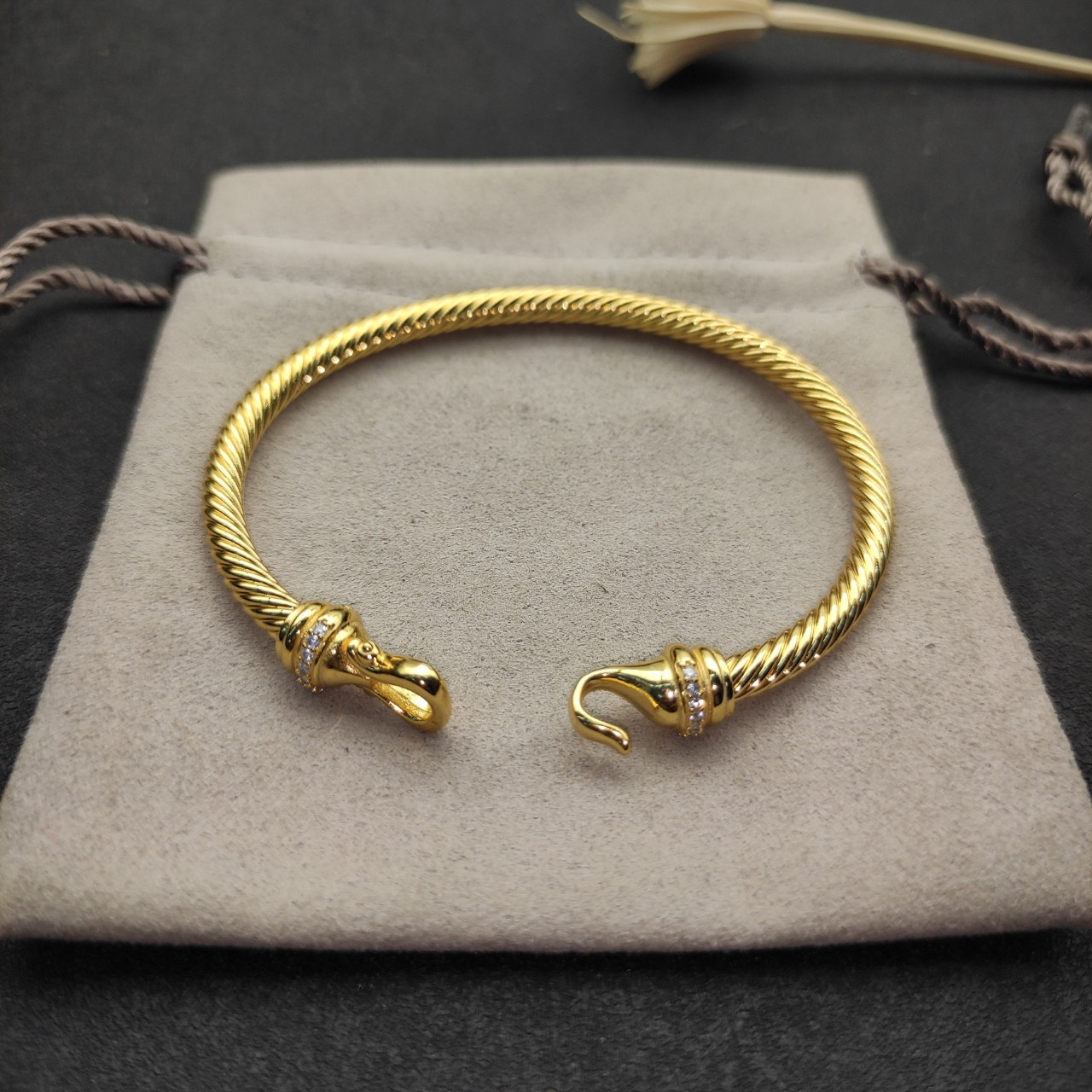 dau1d Yvrm*n 4mm gold hook with d1am0nds bracelet(wrist circumference 16-20cm)