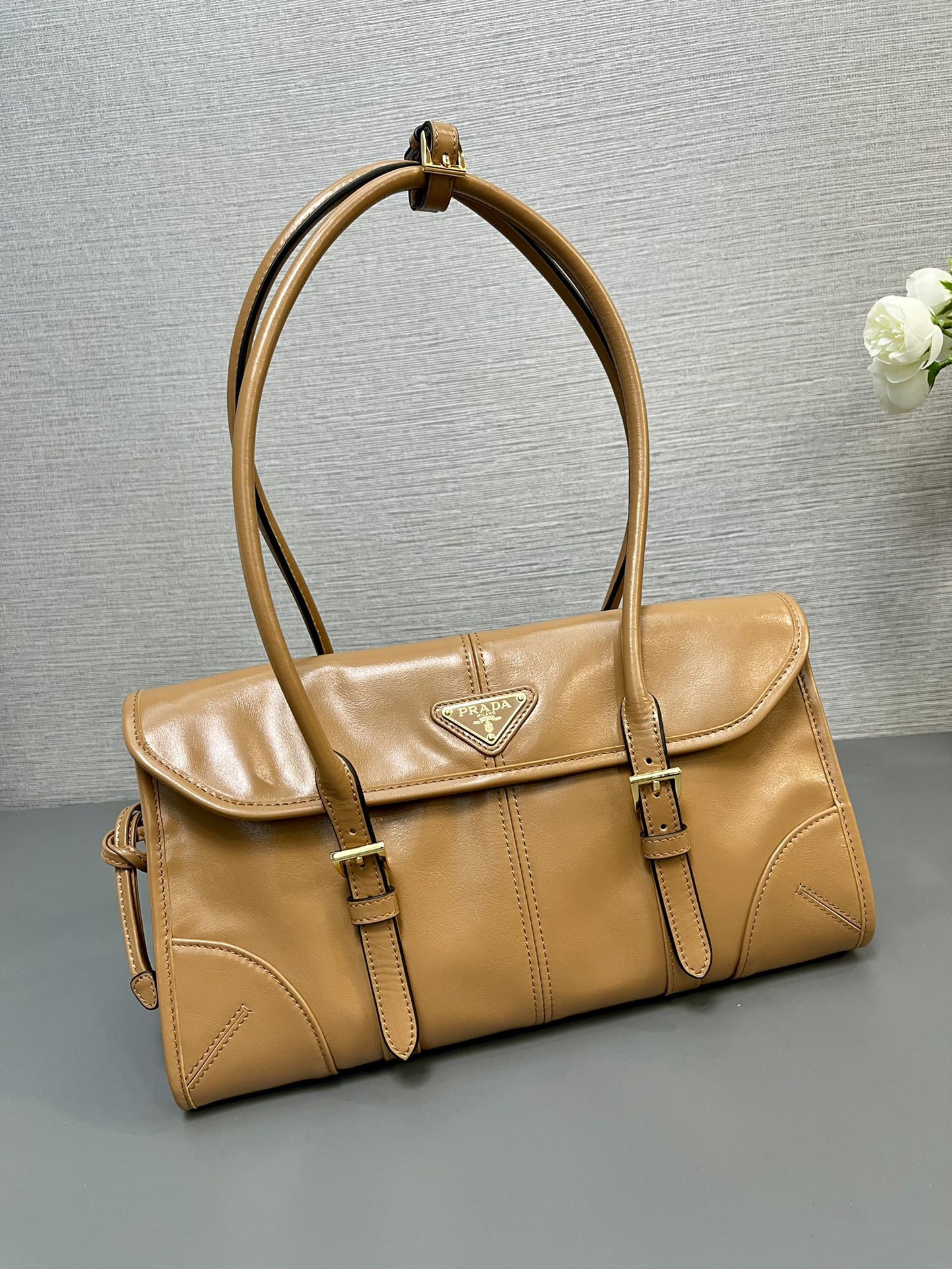 Pra*a Leather Shoulder Bag 31x15x12cm