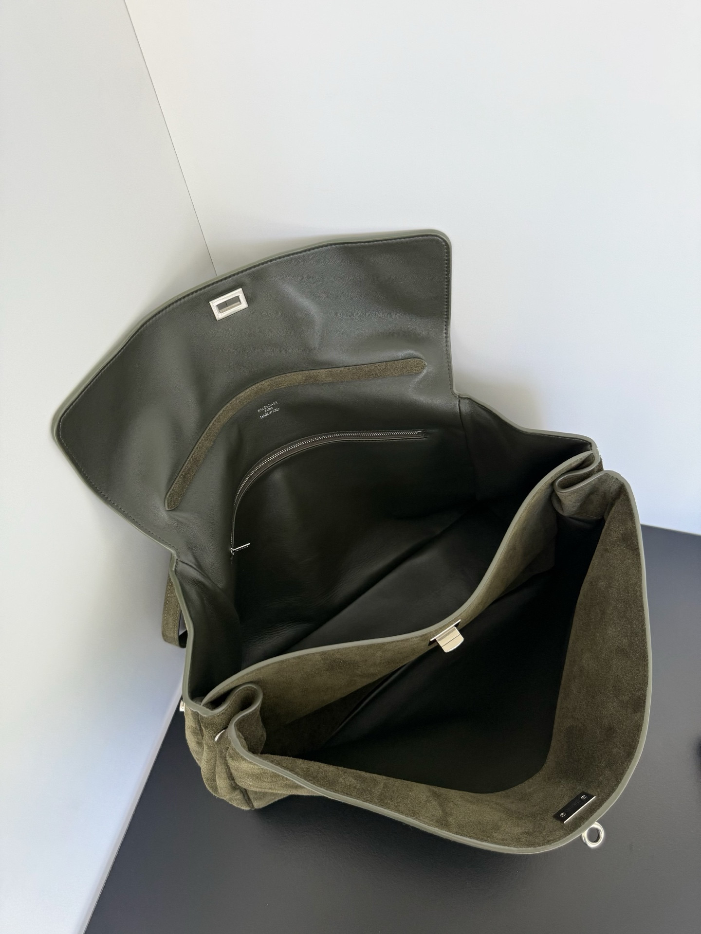 Ba1en*iaga Rodeo Large 39.8x29.9x12.9cm