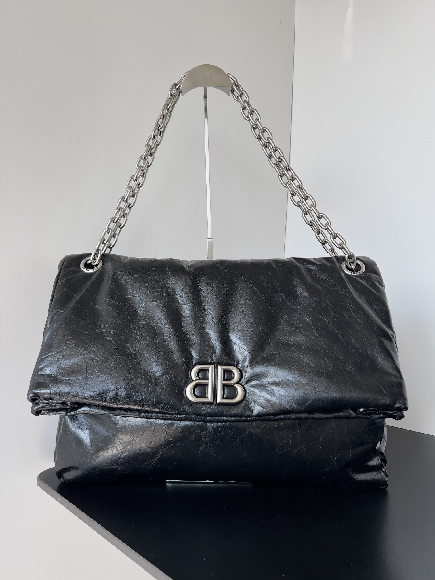 Ba1en*iaga Monaco Chain Bag Large 43.5x32x23cm