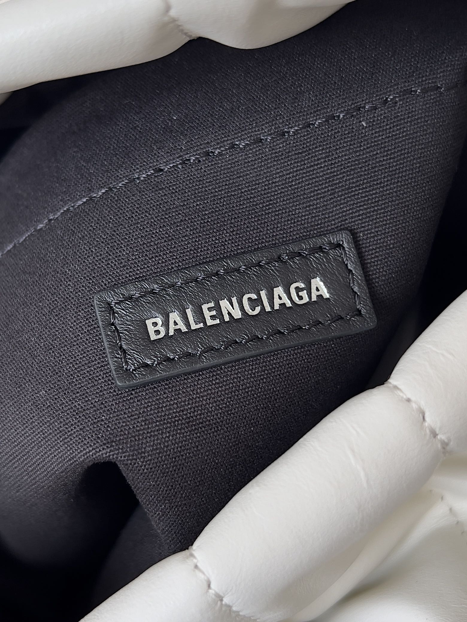 Ba1en*iaga Monaco Chain Bag Medium 32.5x22x9.9cm