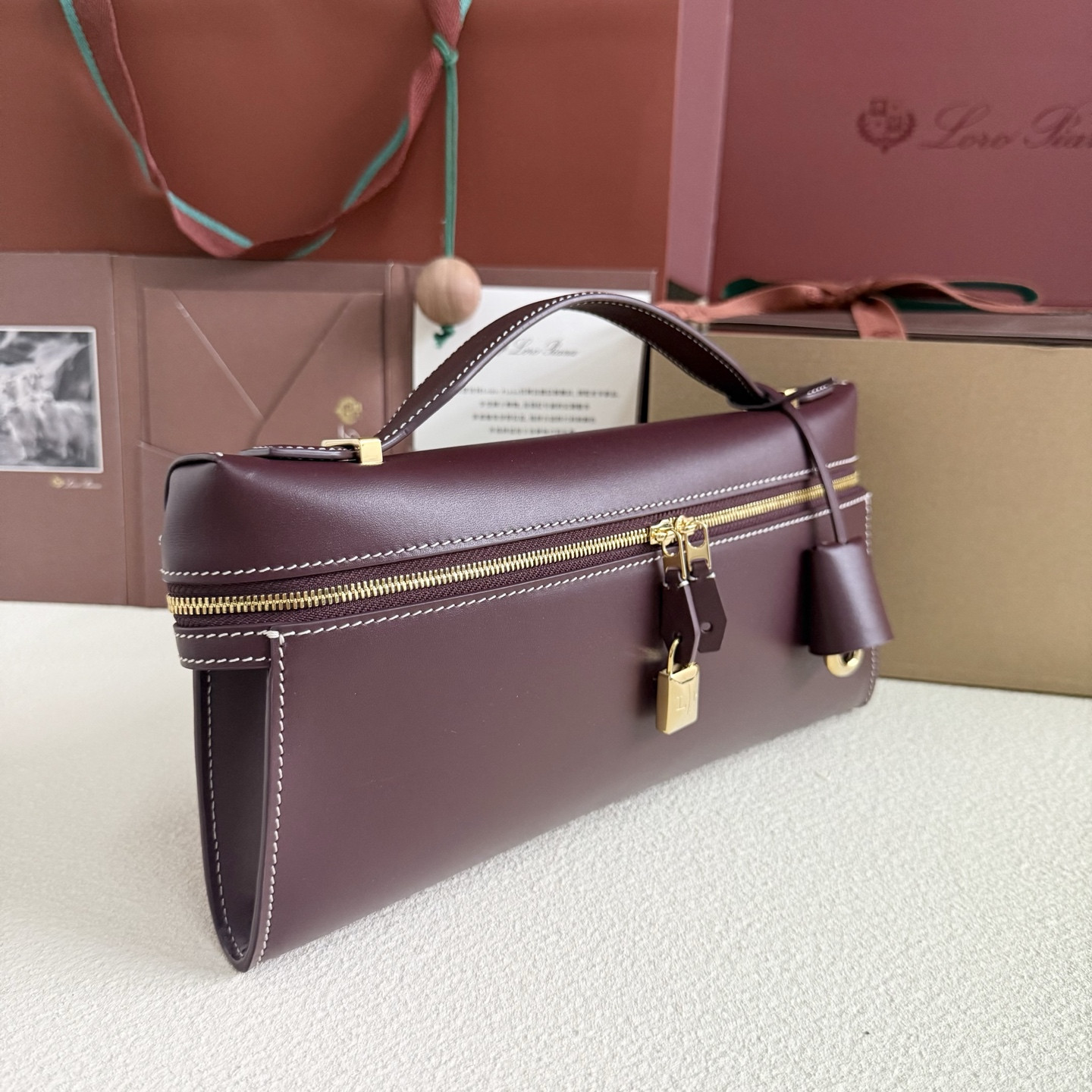 L0r0 P1ana Extra Clutch L29 29x14x3cm