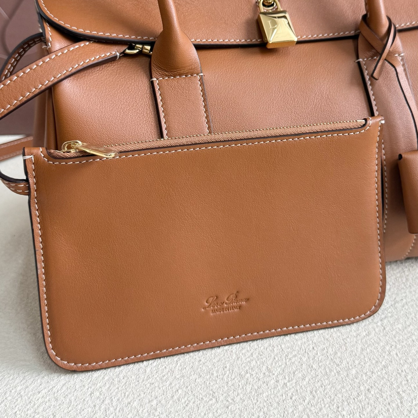 L0r0 P1ana Loom L25  Calfskin 25x18x12.5cm