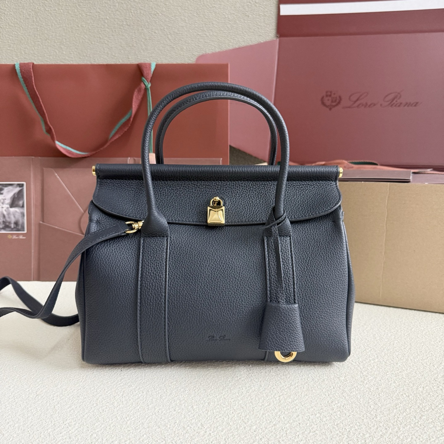 L0r0 P1ana Loom L25 Calfskin Deep Royal Blue 25x18x12.5cm
