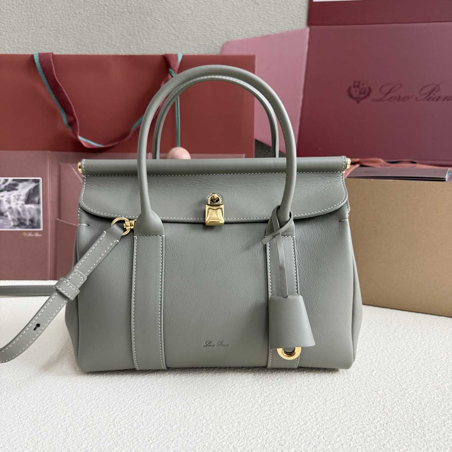 L0r0 P1ana Loom L25 Calfskin 25x18x12.5cm