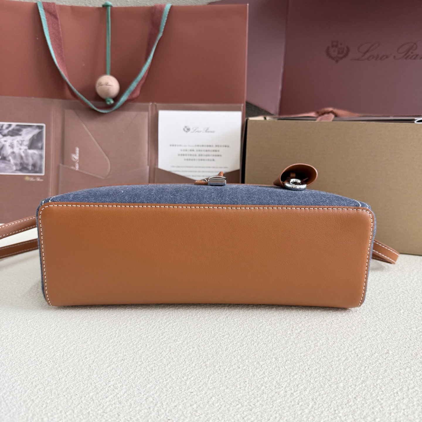 L0r0 P1ana Extra Pocket L27 16x27x10cm