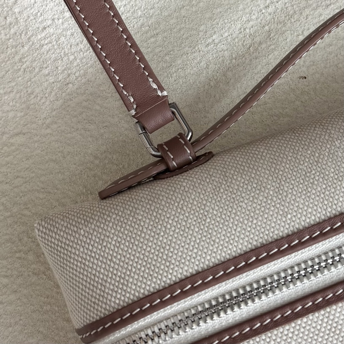L0r0 P1ana Extra pouch L29 29x18x5cm