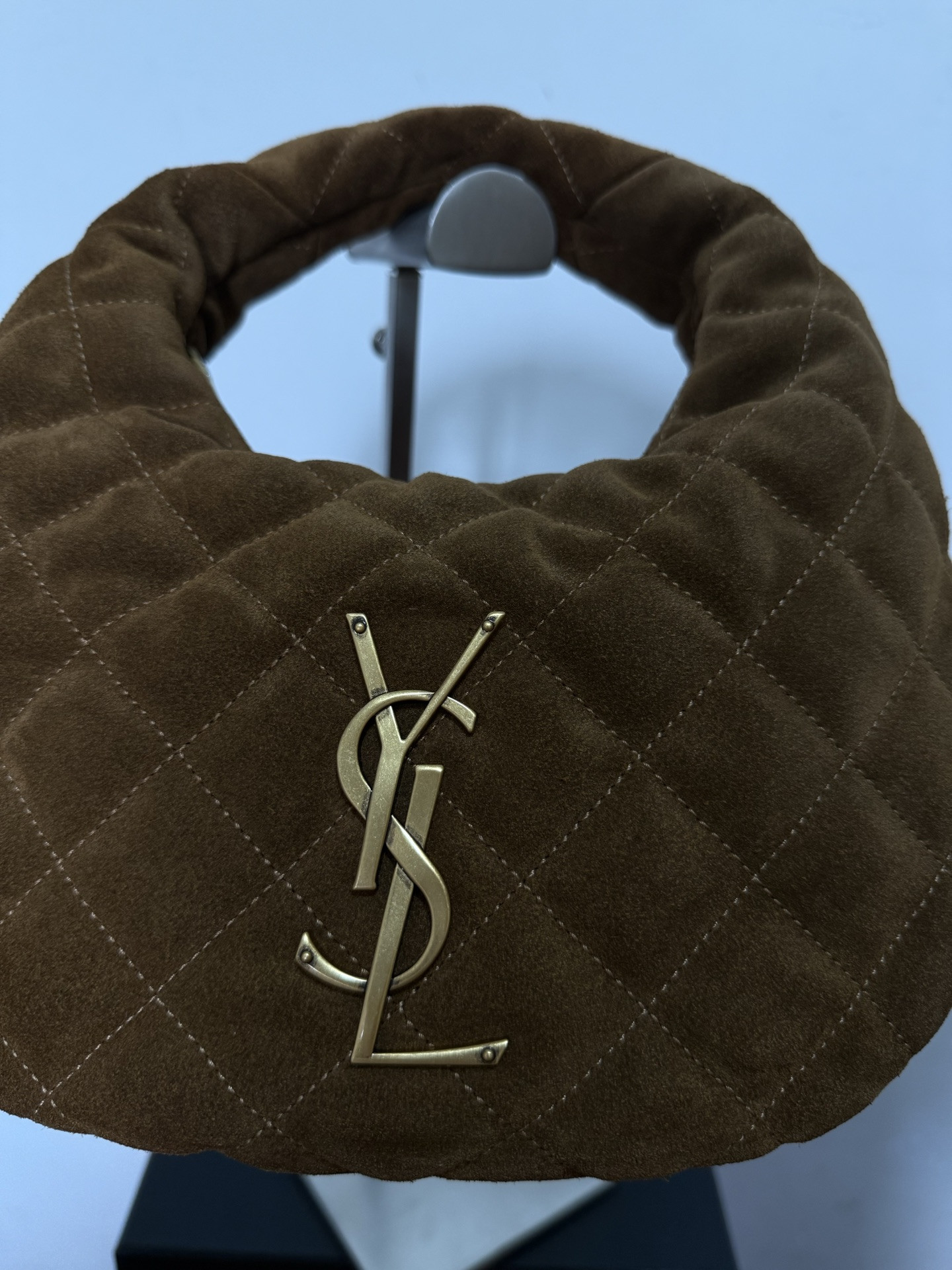 Y51 ICARINO in Quilted Suede 17x15.5x3cm