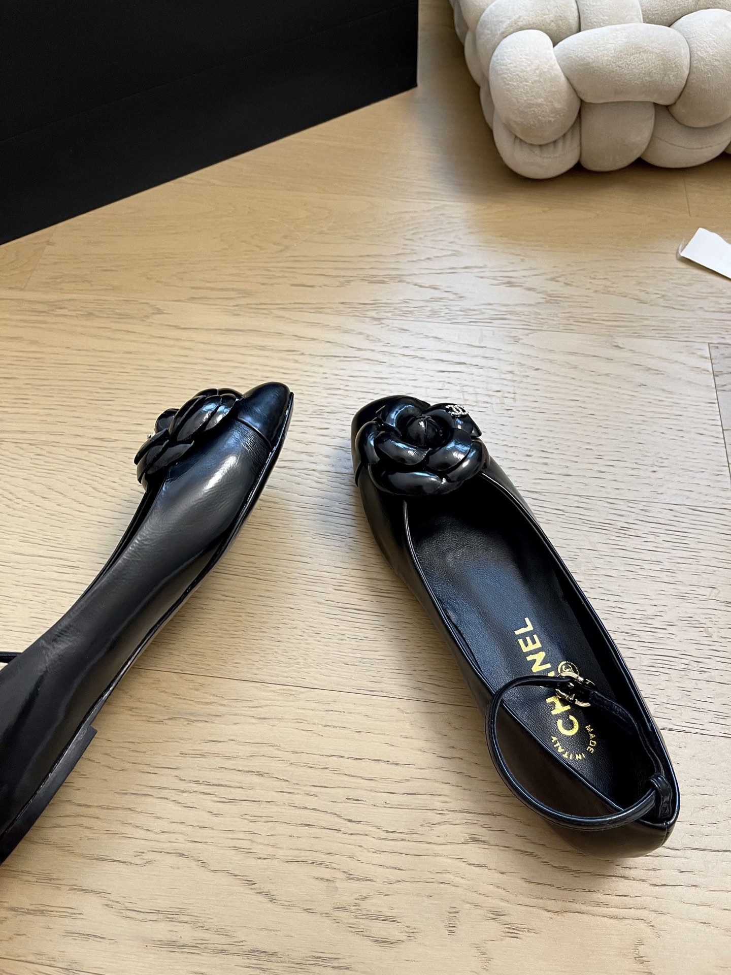 UA Ch**el Ballet Flats