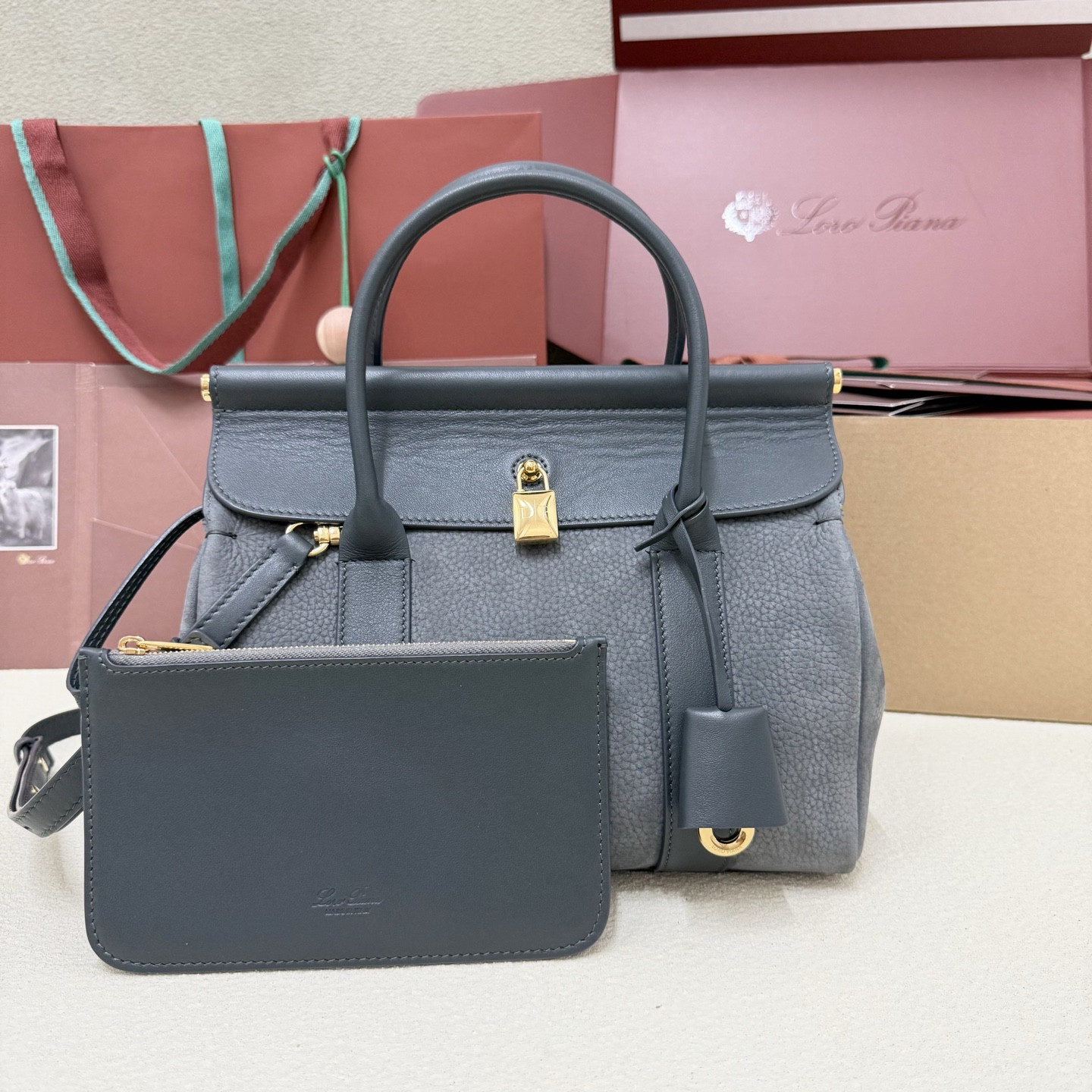 L0r0 P1ana Loom L25 Calfskin 25x18x12.5cm