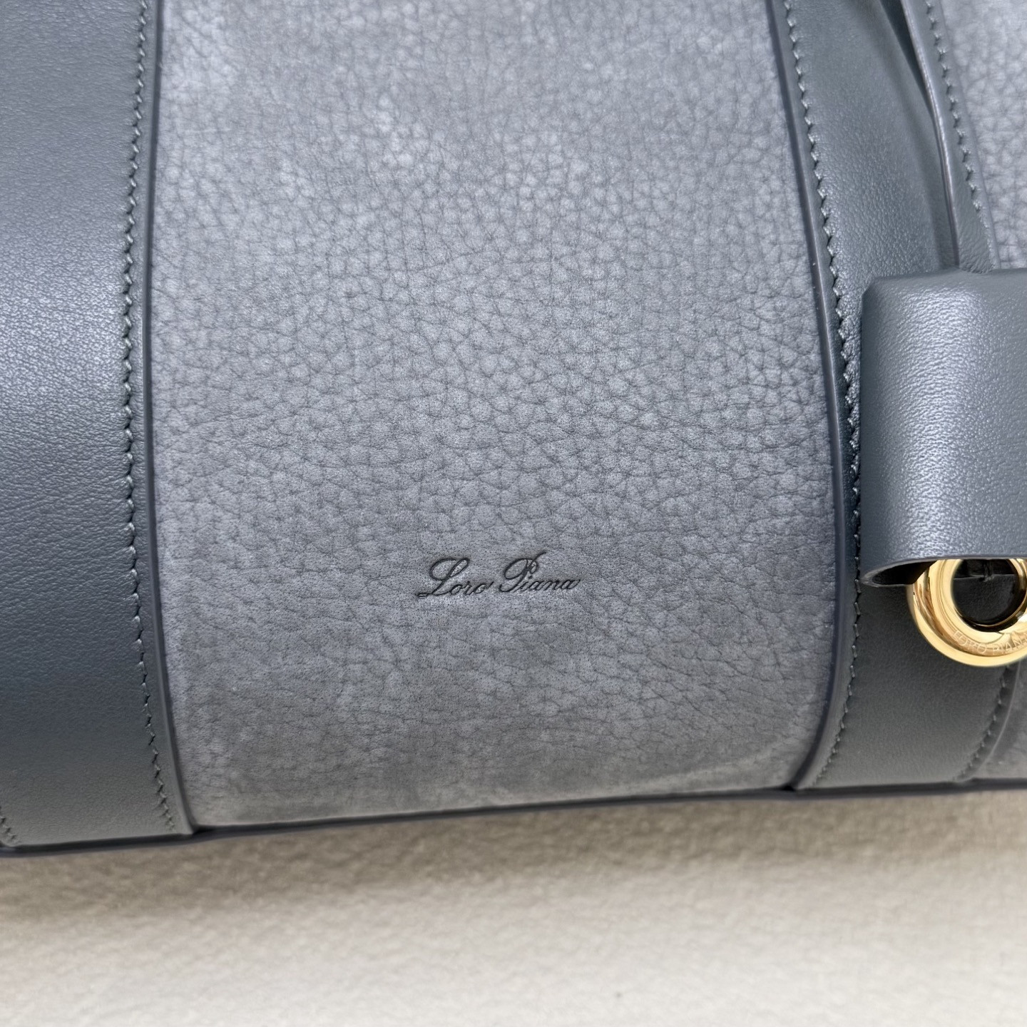L0r0 P1ana Loom L25 Calfskin 25x18x12.5cm