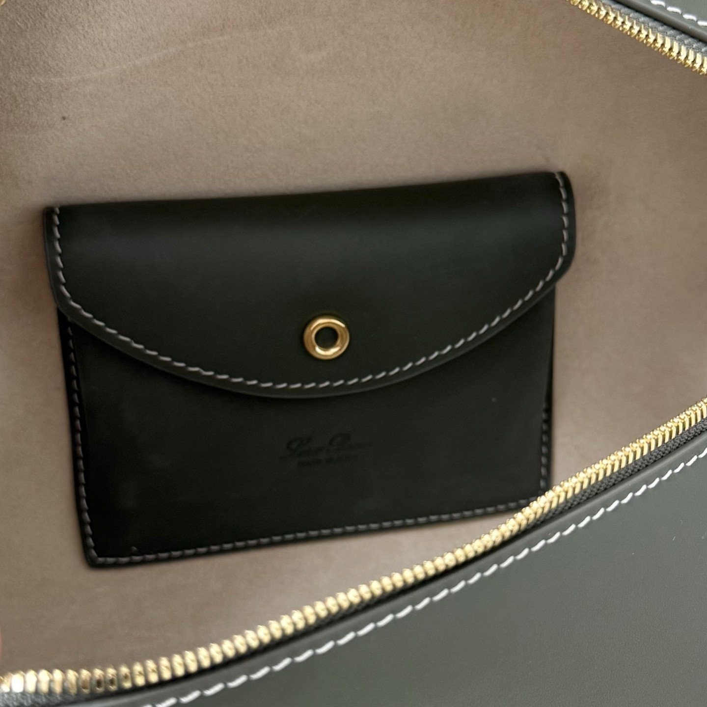 L0r0 P1ana Extra Pocket L27 16x27x10cm