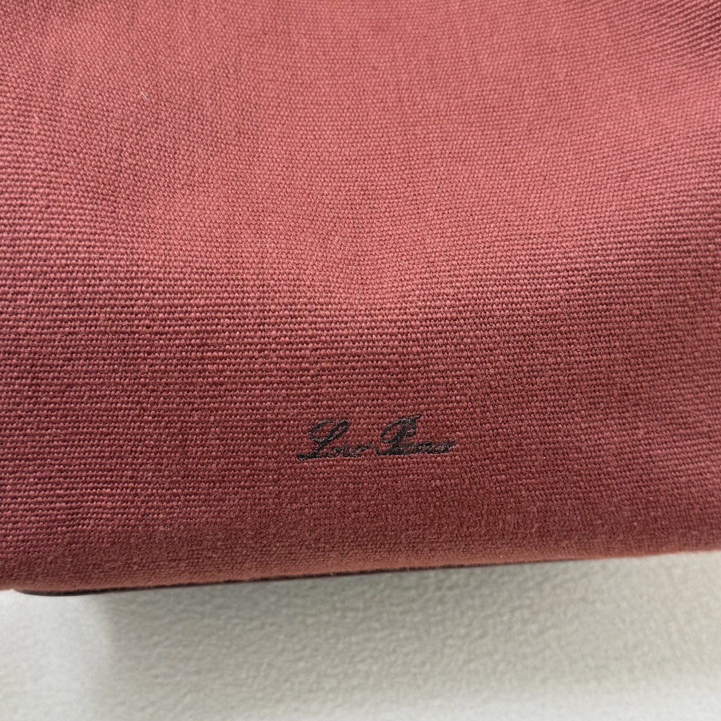 L0r0 P1ana Large Bale Cotton bag 24x20x27cm