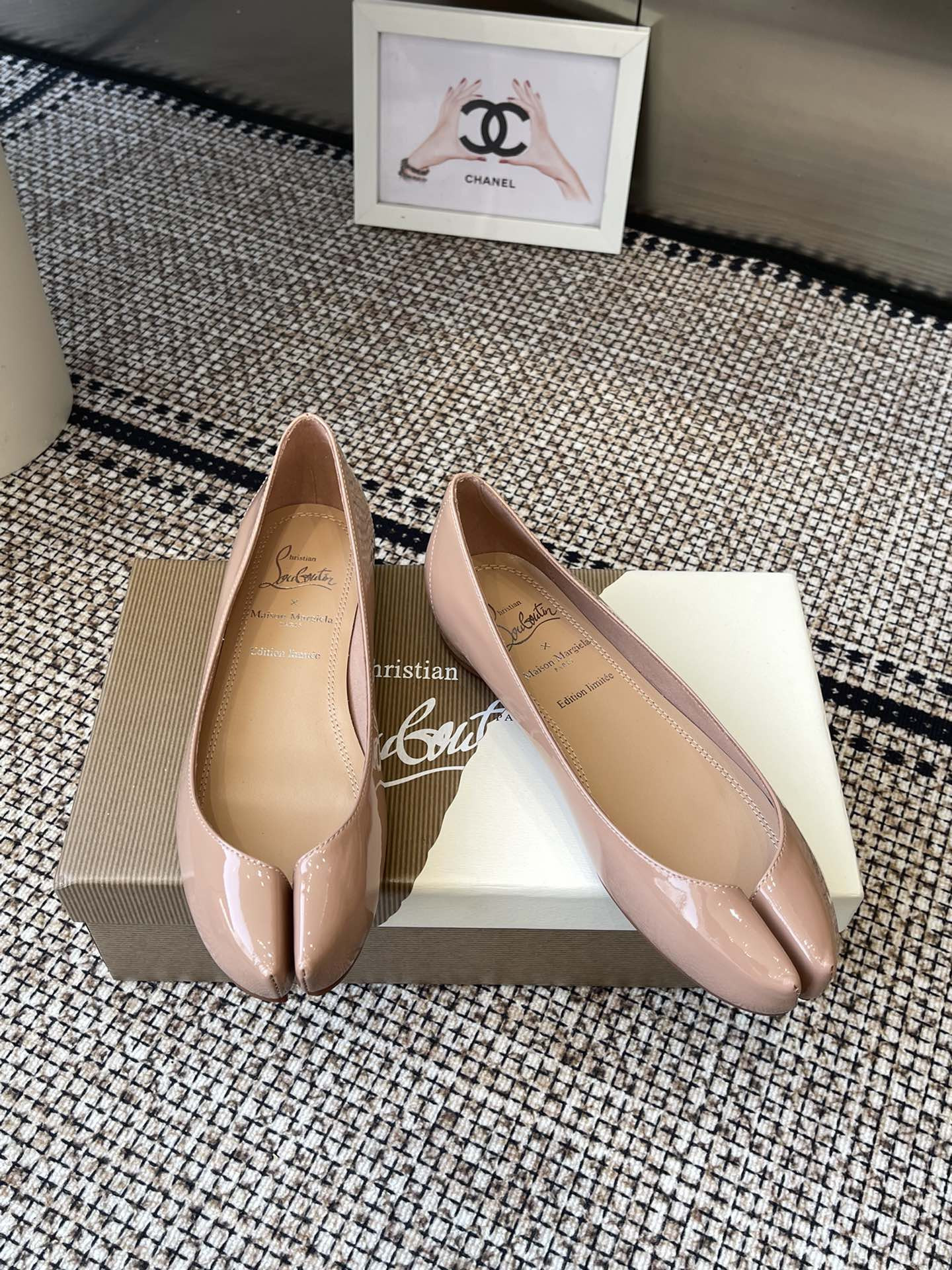 UA Chr1st1an Louboutin x Ma1s0n Marg*e1a Tabi Leather Ballet Flats