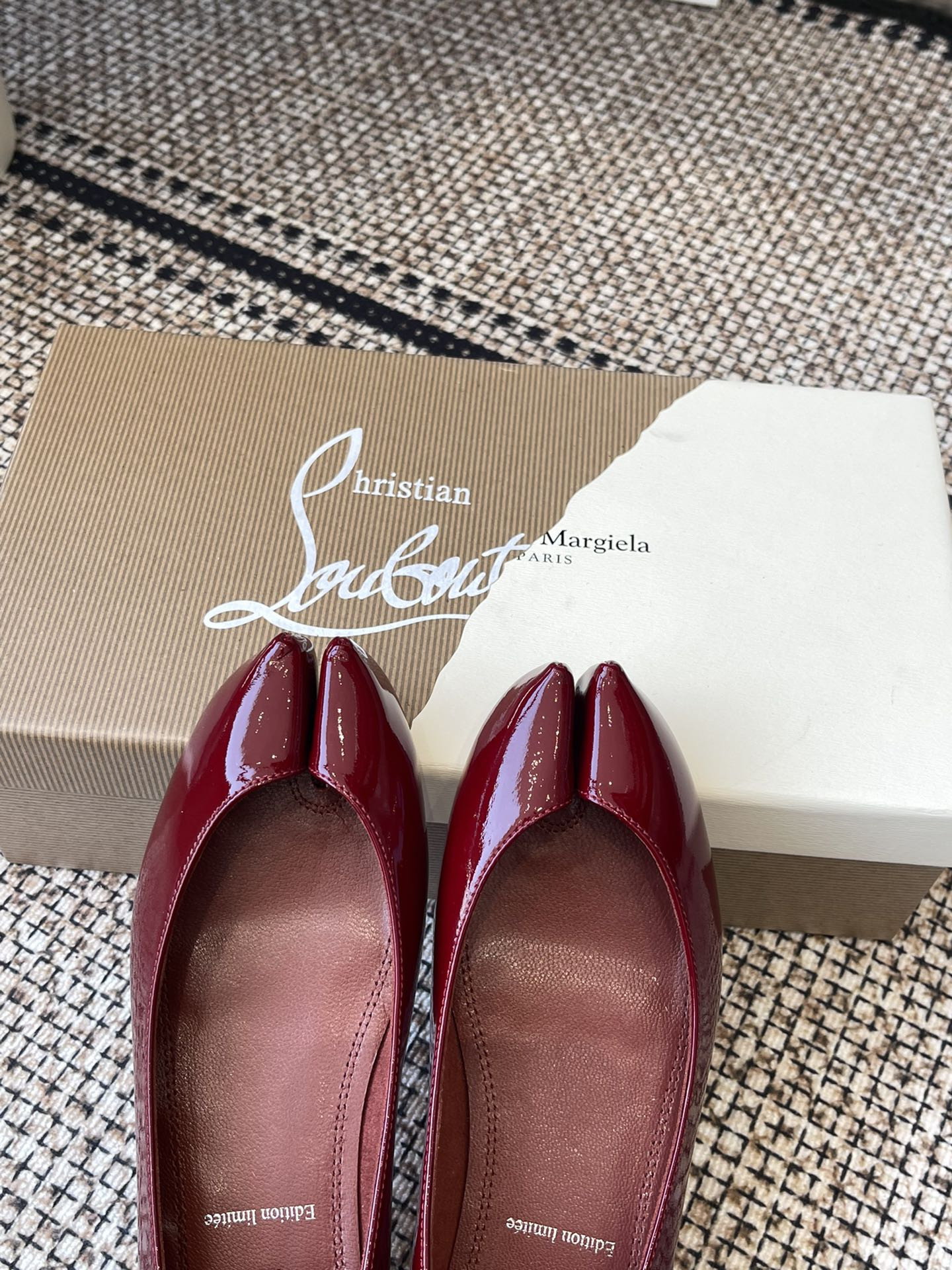 UA Chr1st1an Louboutin x Ma1s0n Marg*e1a Tabi Leather Ballet Flats
