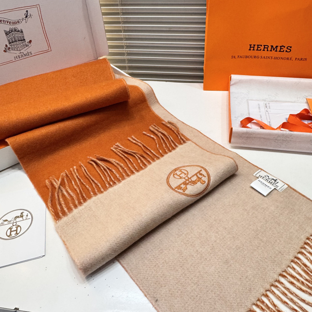 H**me5 Double-sided scarf 30x200cm