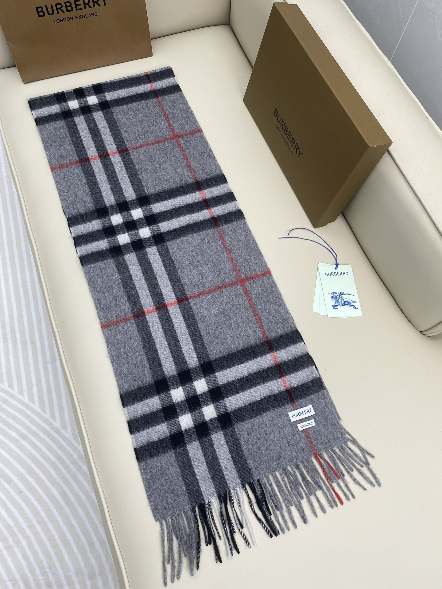 Bv*b*rry scarf 30x168cm 100% cashmere