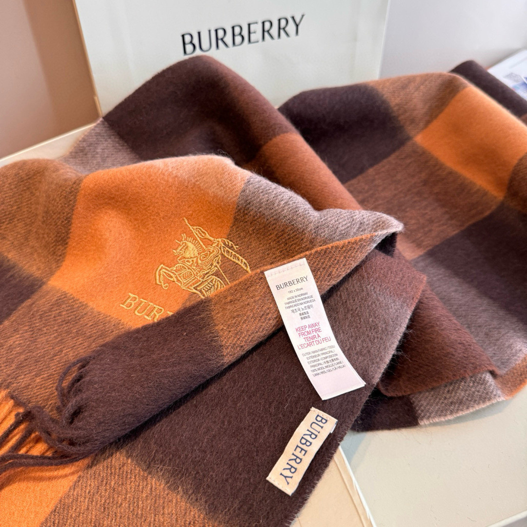 Bv*b*rry scarf 32x180cm 100% cashmere