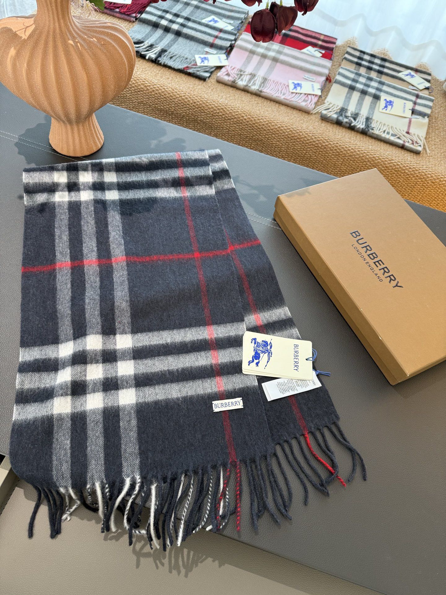 Bv*b*rry scarf 30x180cm