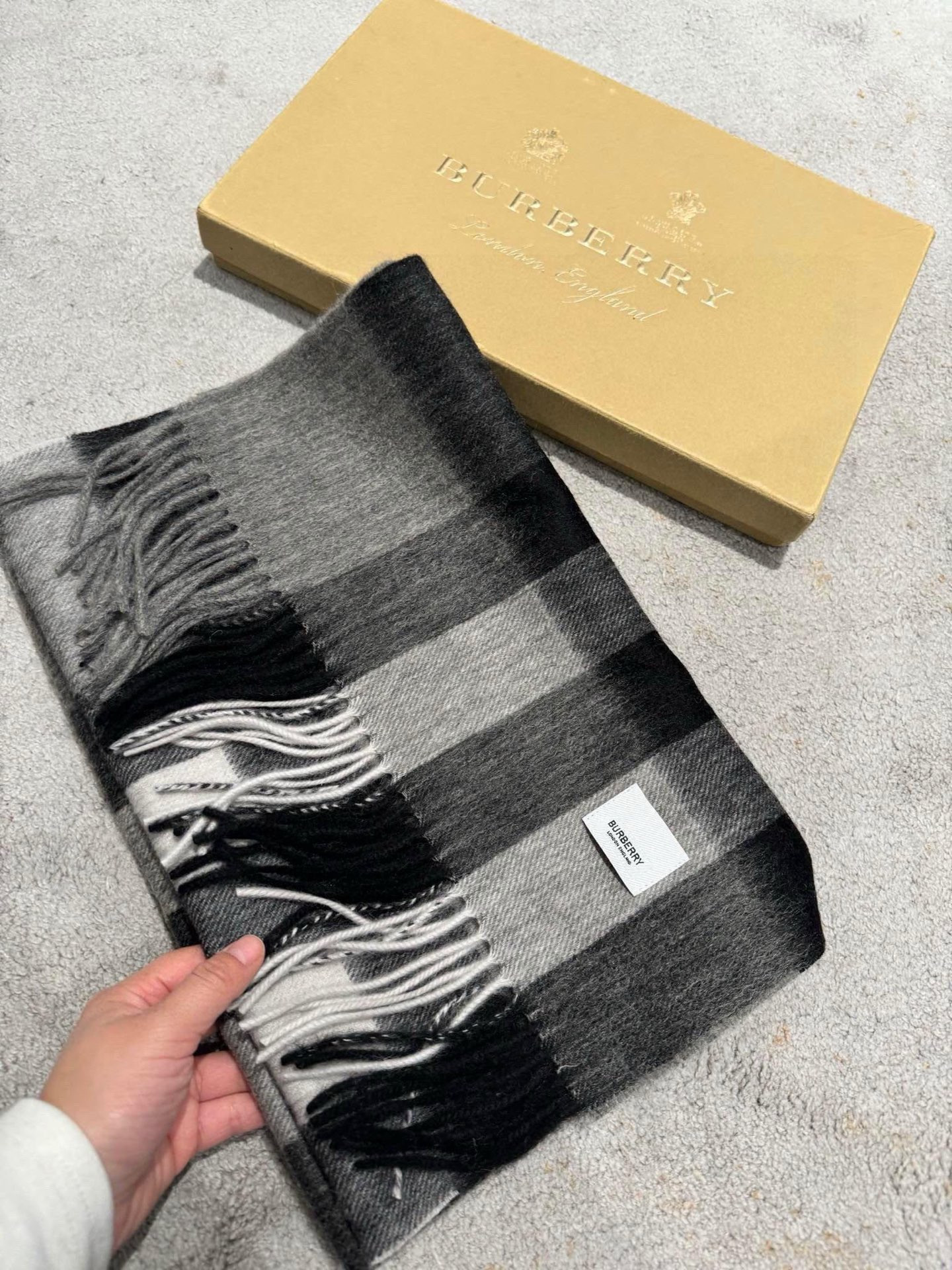 Bv*b*rry scarf 35x180cm