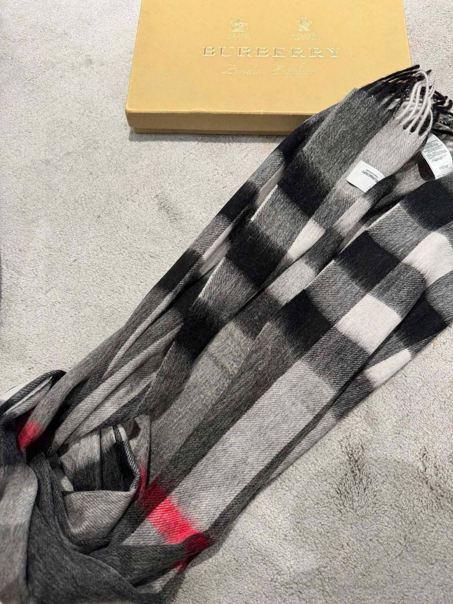 Bv*b*rry scarf 35x180cm