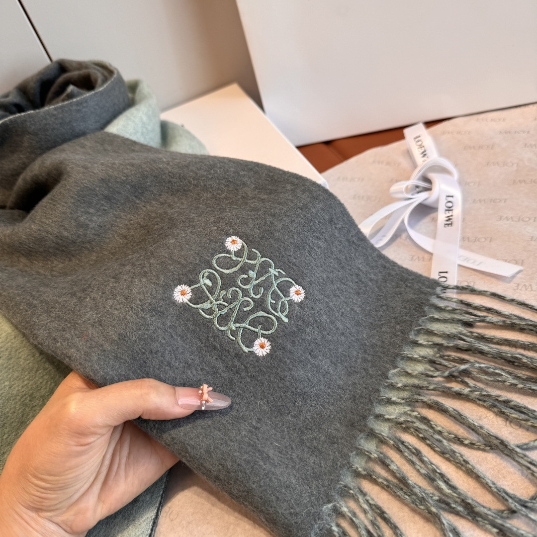 L0ew* scarf 35x180cm