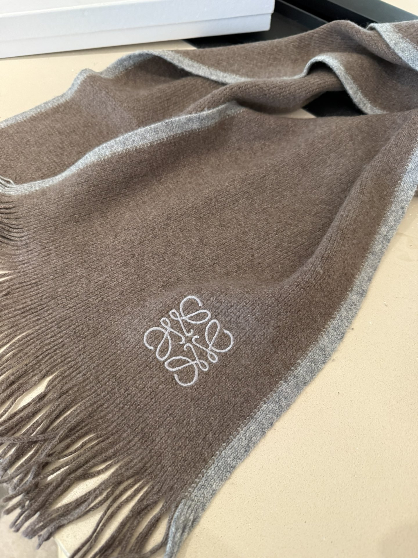 L0ew* scarf 30x180cm