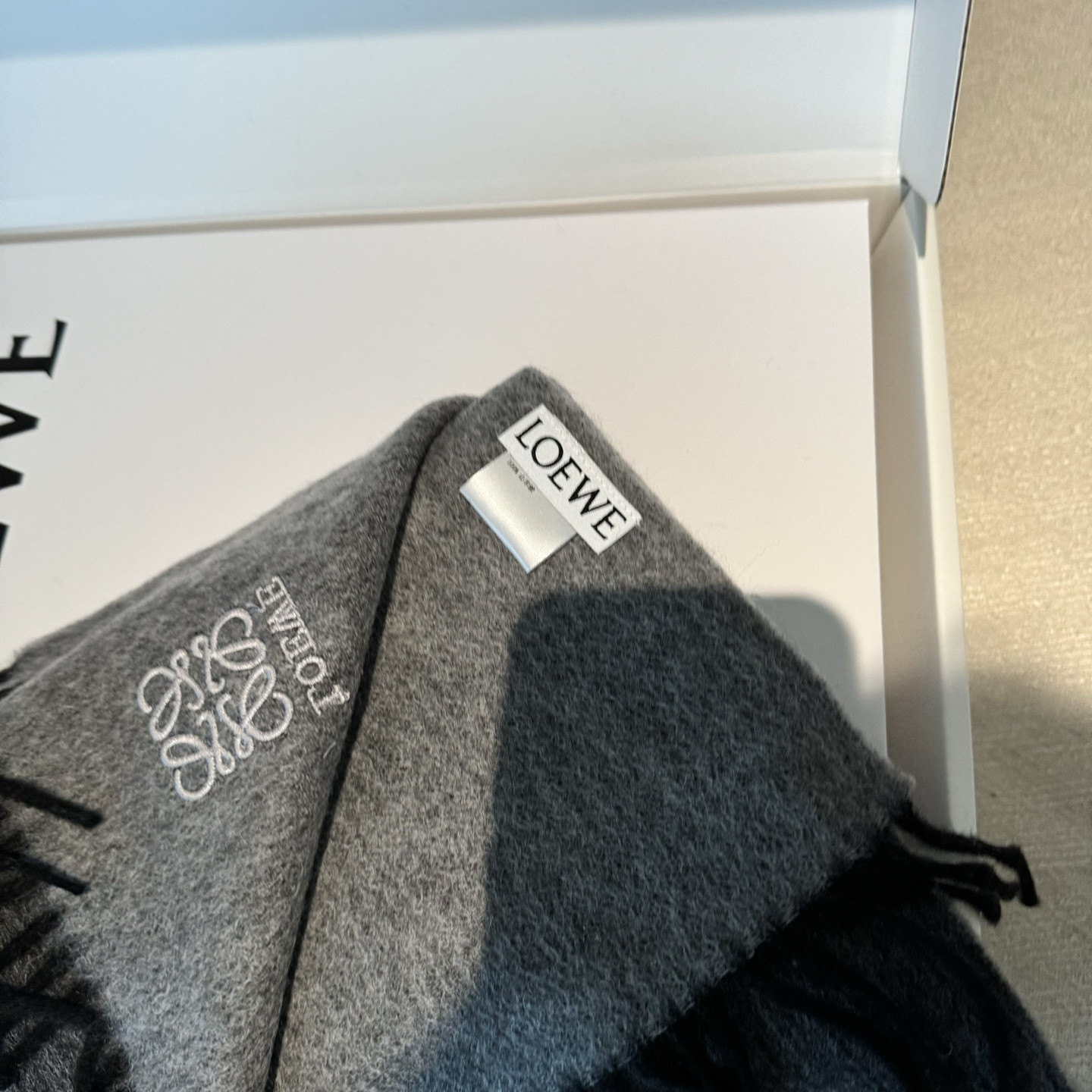 L0ew* scarf 30x180cm