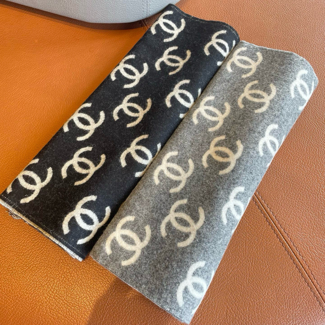 Ch**el scarf 35x180cm 95% wool 5% cashmere