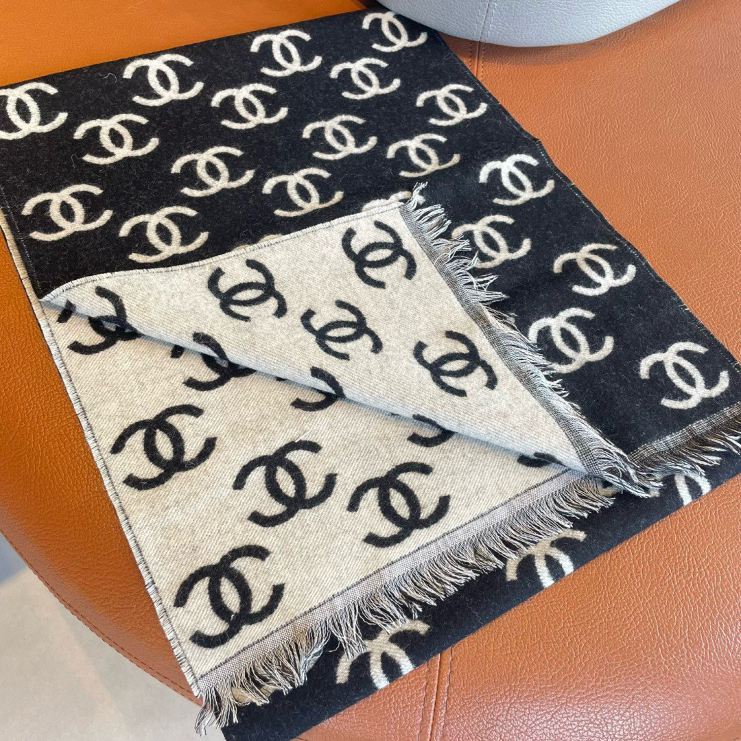 Ch**el scarf 35x180cm 95% wool 5% cashmere