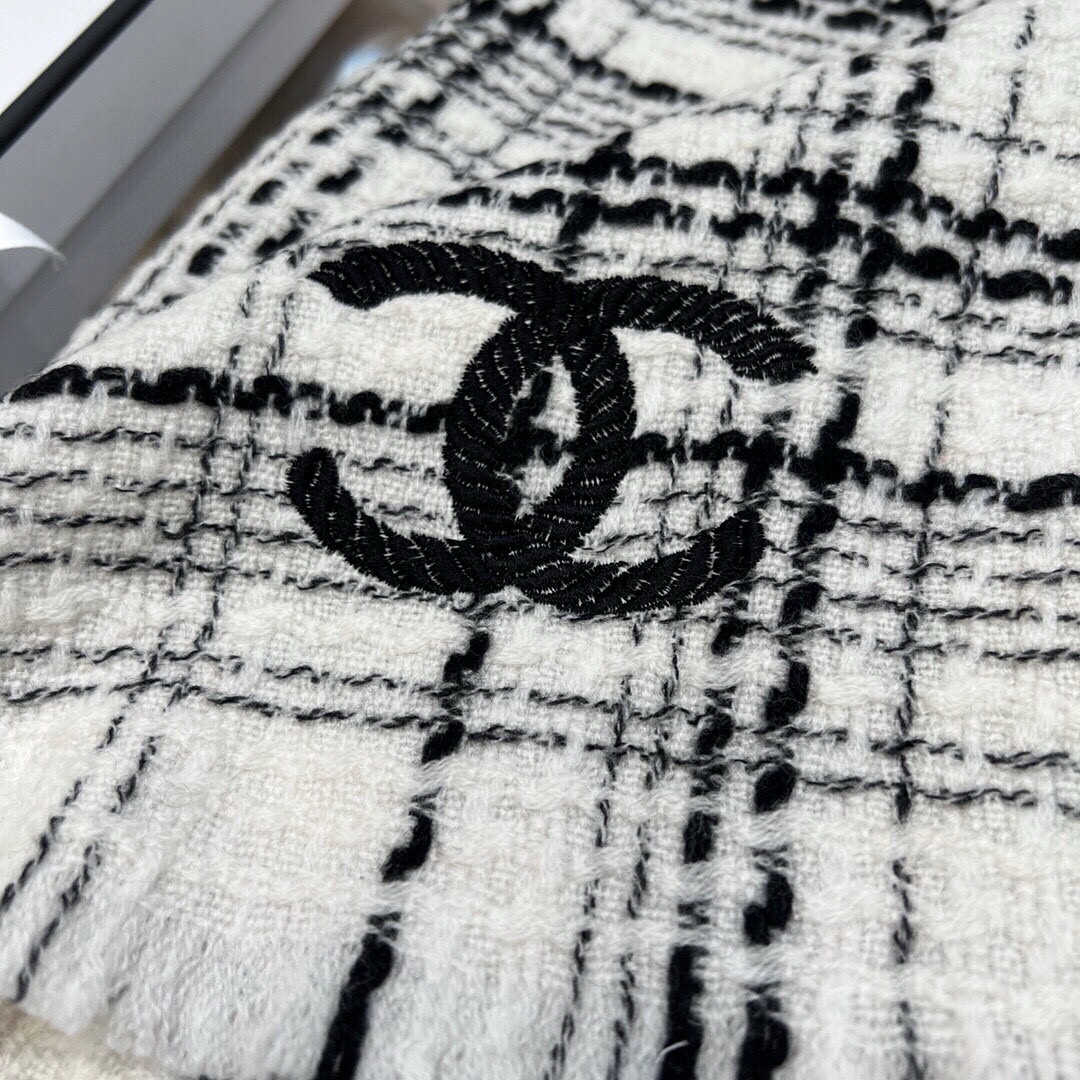 Ch**el scarf 70x190cm