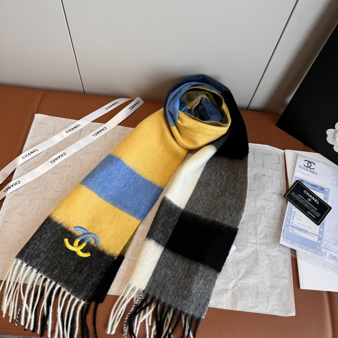Ch**el scarf 30x200cm 100% lamb