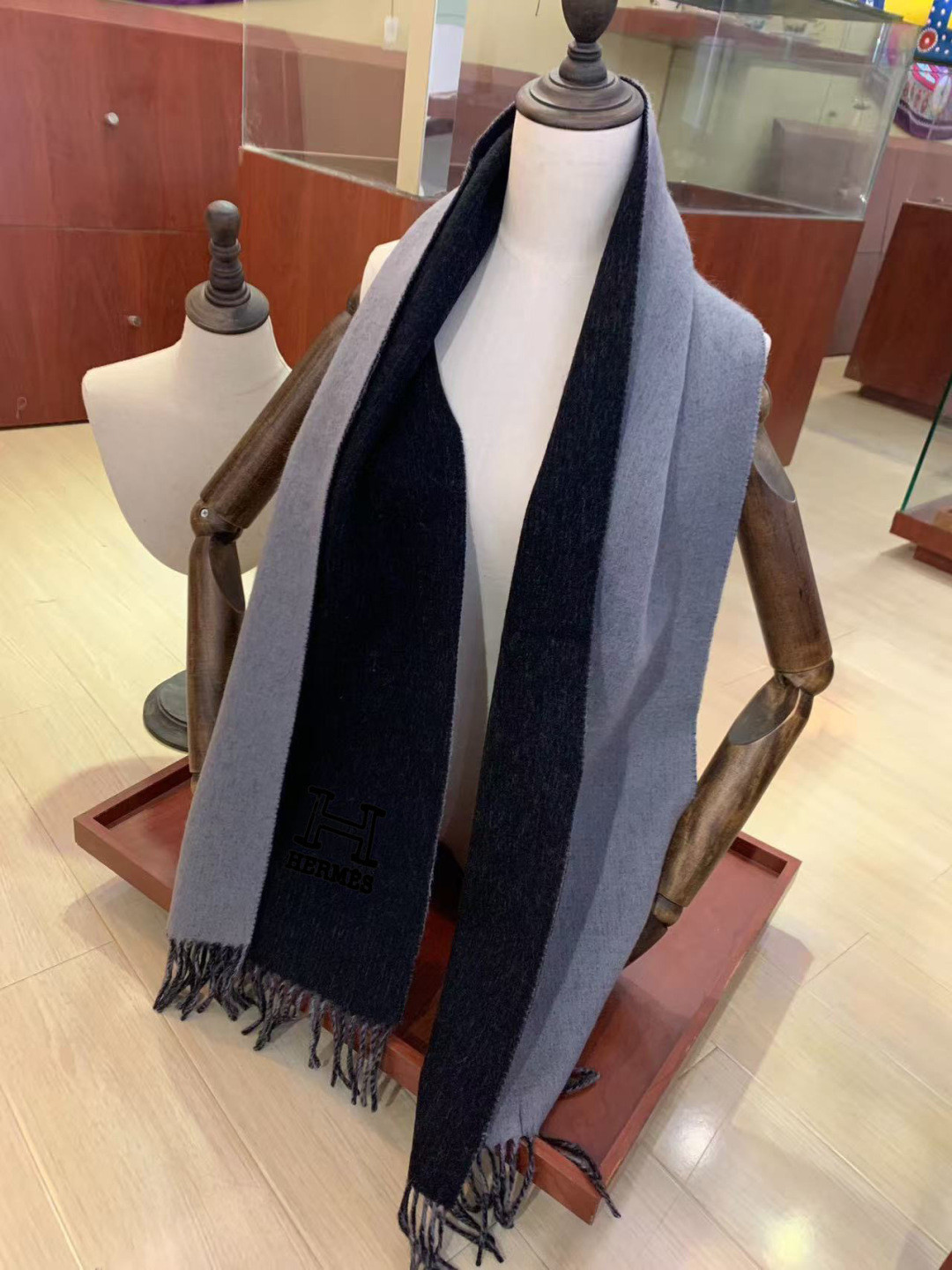 H**me5 scarf 30x200cm