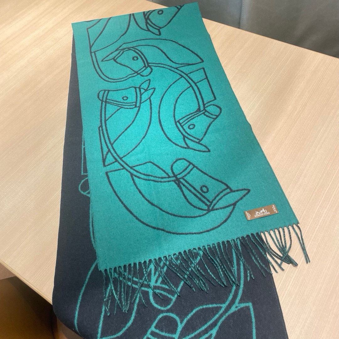 H**me5 scarf 40x195cm