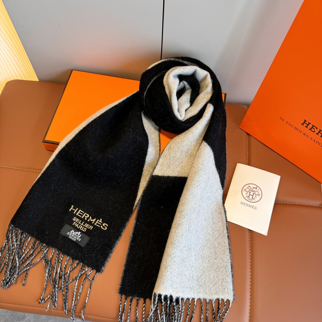 H**me5 scarf 30x180cm