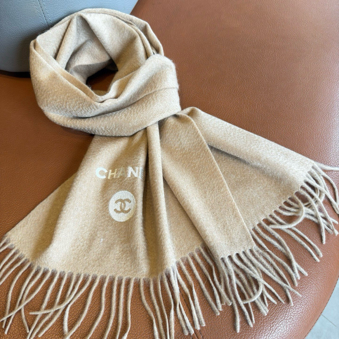 Ch**el scarf 30x180cm 100% cashmere