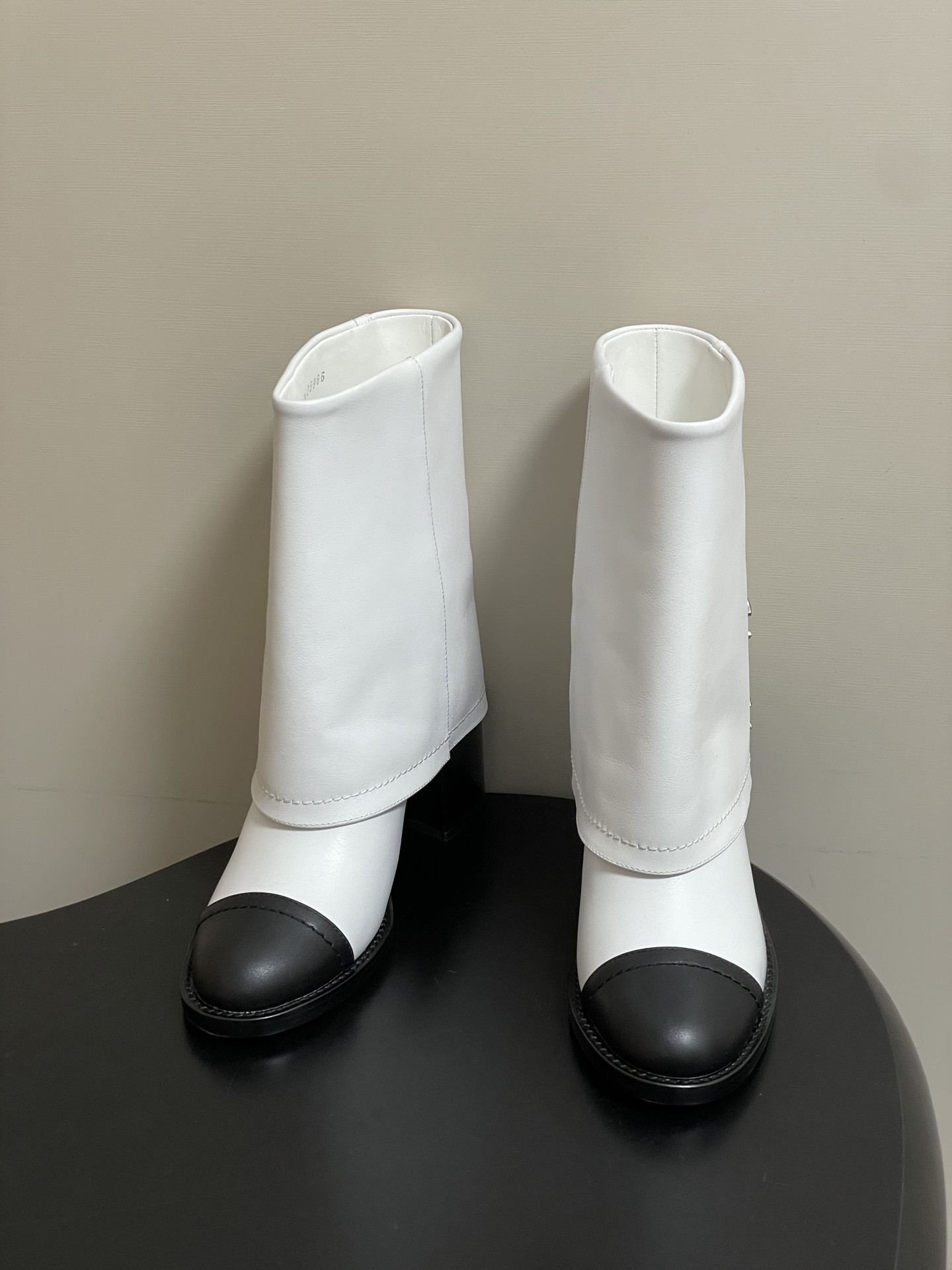 UA Ch**el Short Boots 7cm Heel