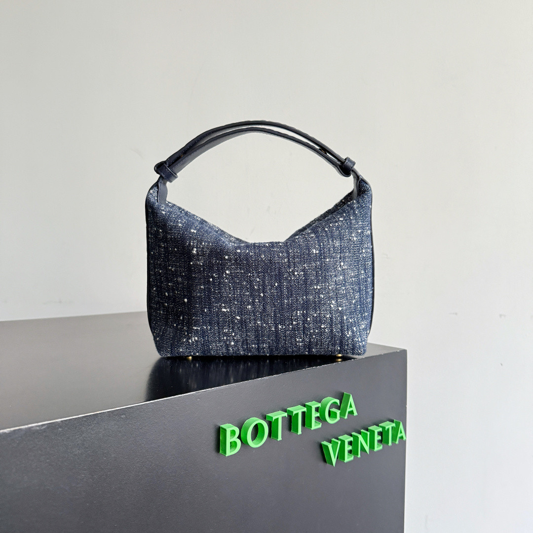 B0tt*ga Ven*ta Wallace 13x20x9.5cm