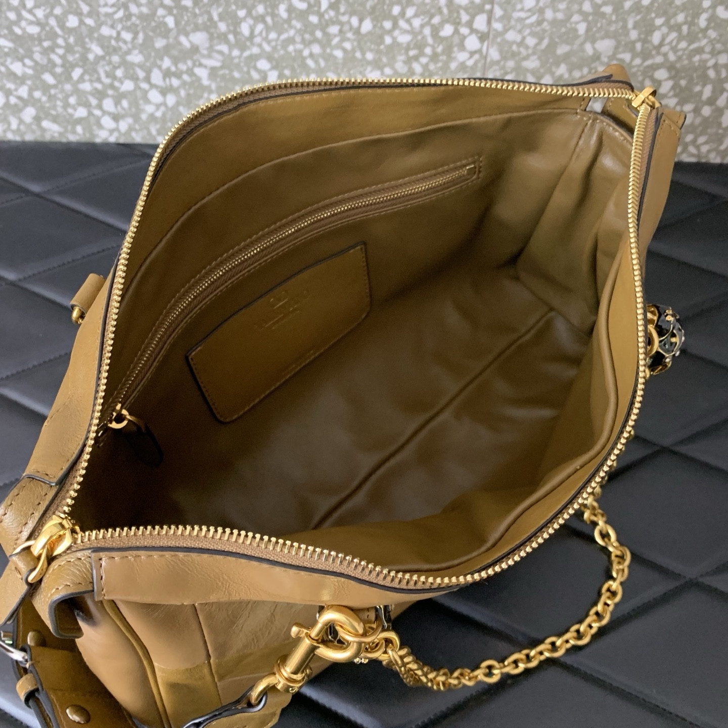 Va1e*ntin0 Garavani Panthea Shoulder Bag 33x19.5x9cm
