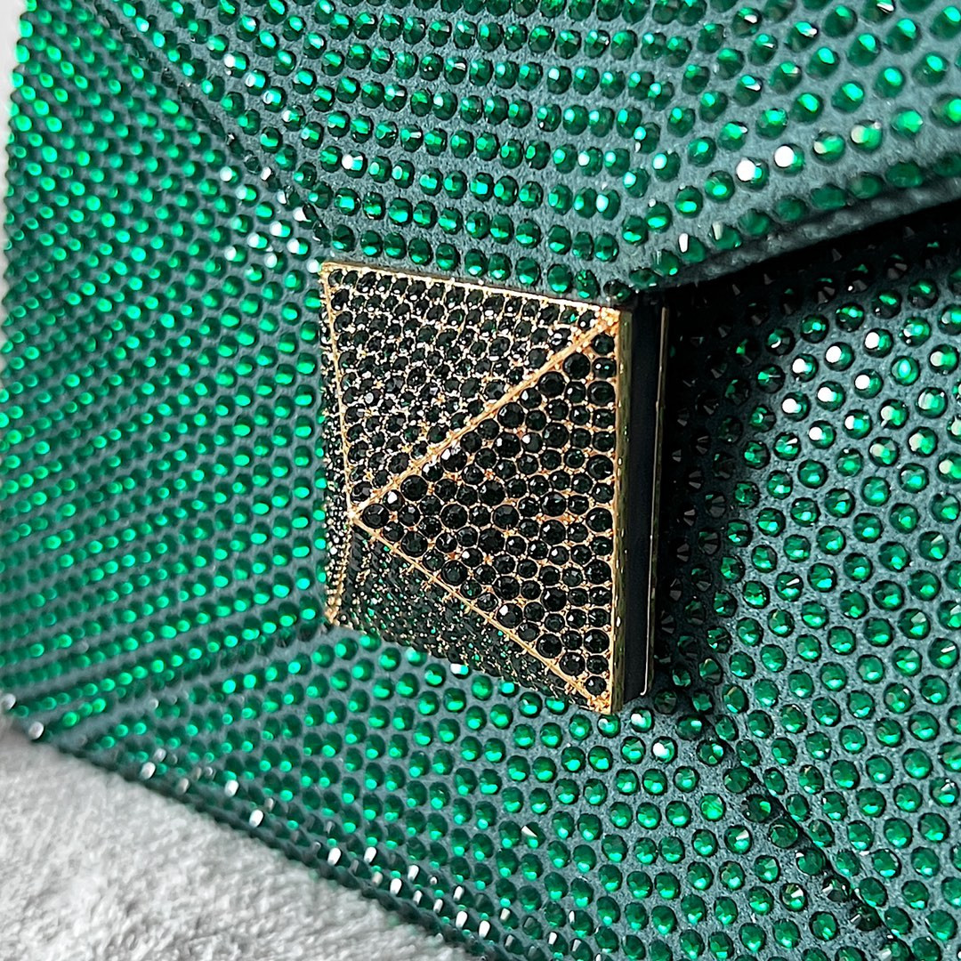 Va1e*ntin0 One Stud Bag 19x14x11cm