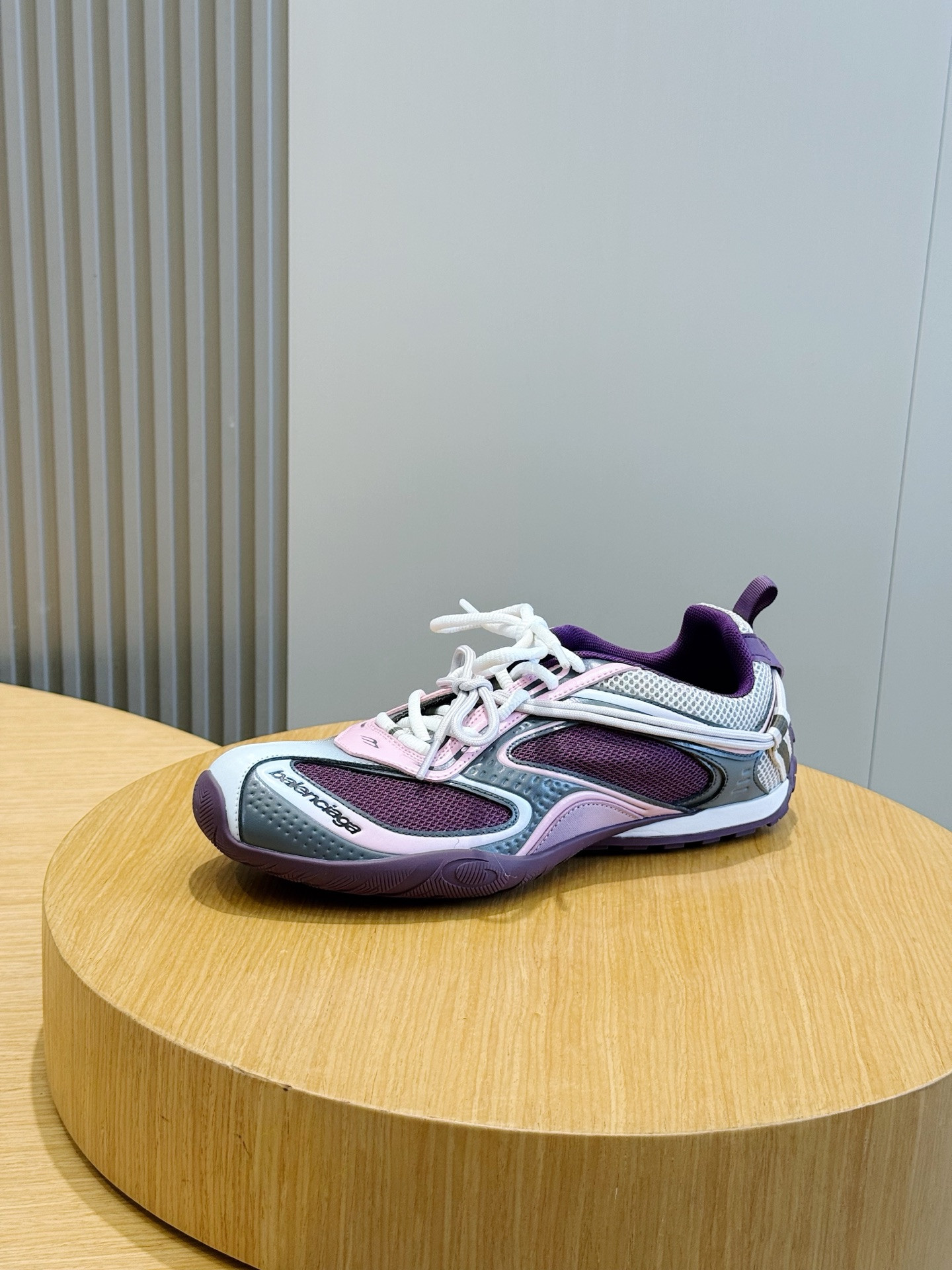 UA Ba1en*iaga Radar Gradient Lines Sneaker